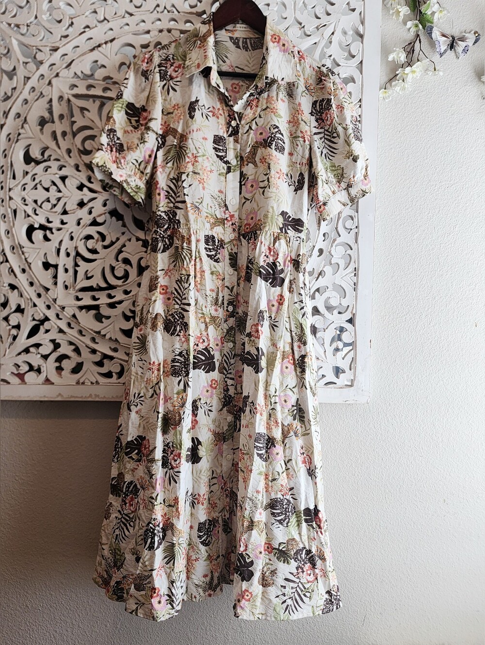 ELLISON FLORAL STYLE FRONT BUTTON SHORT SLEEVES AND COLLLAR SZ SMALL - Picture 2 of 15